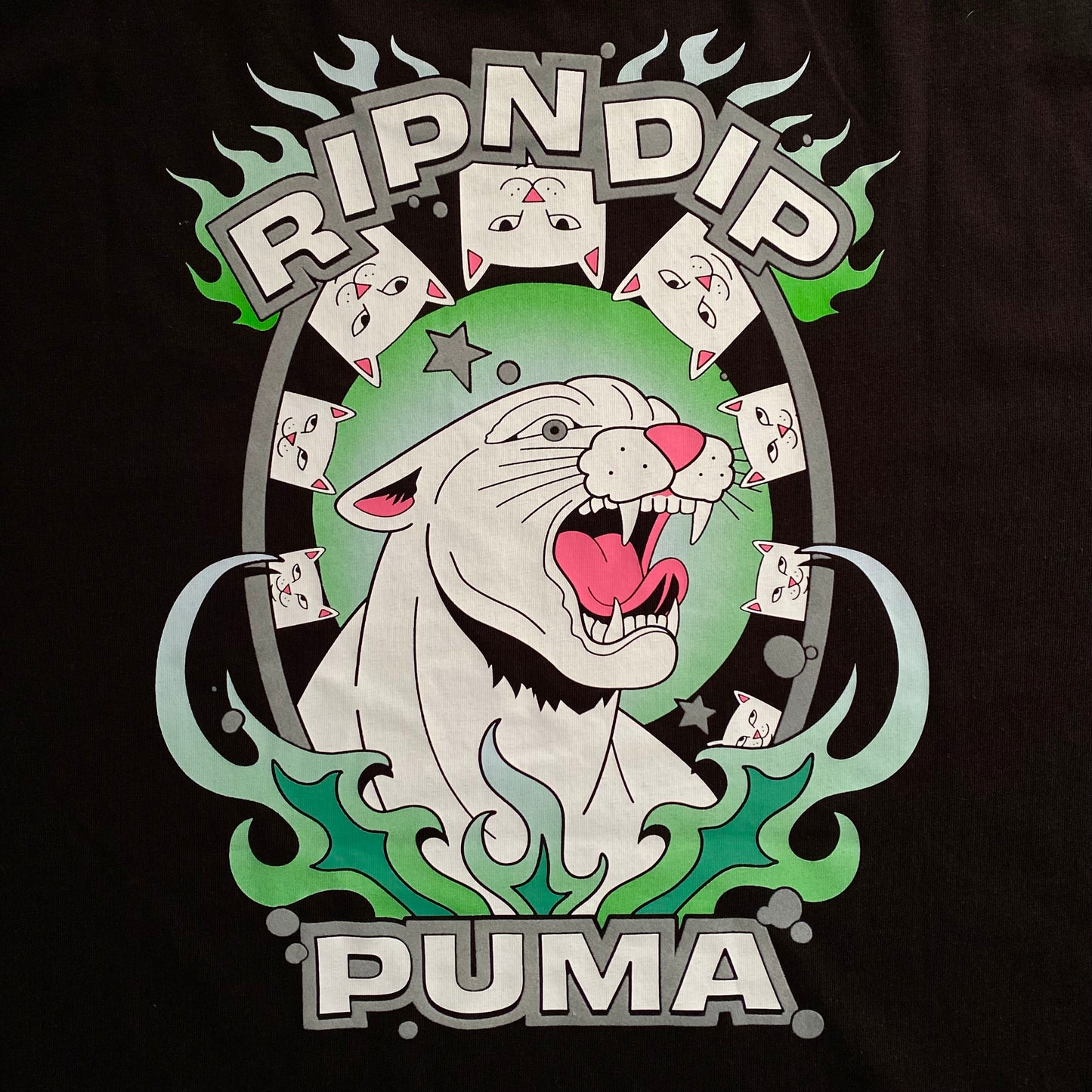 TEE RIPNDIP X PUMA BOXY GRAPHIC “PUMA” (Negro)