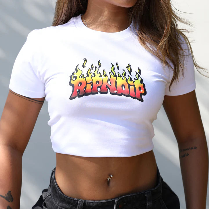 PLAYERA SCARY CUTE CROPPED BABY (BLANCO)