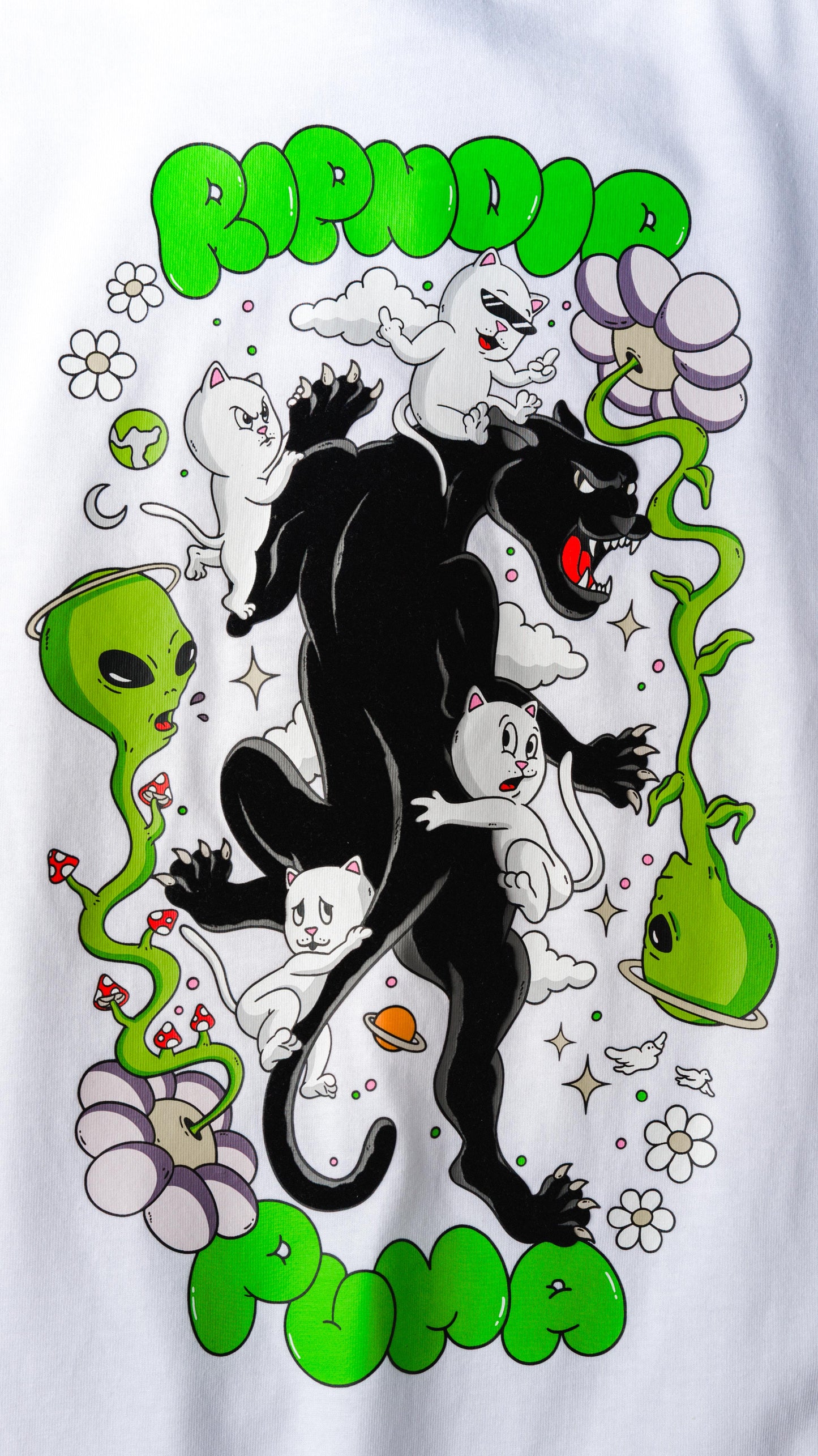TEE RIPNDIP X PUMA BOXY GRAPHIC “PUMA” (Blanco)