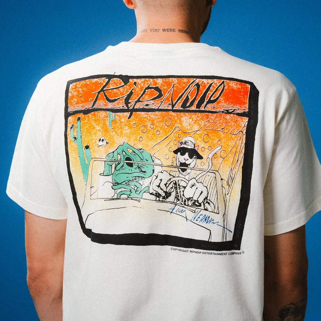 PLAYERA DRIVE THRU (BONE)