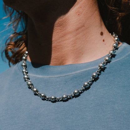 COLLAR DE BOLA Y CADENA LORD NERMAL (PLATA)