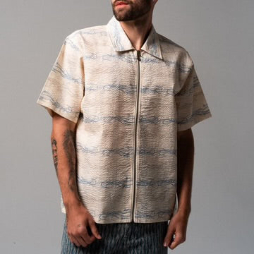 PLAYERA CON CREMALLERA CON CABLE CRUZADO (BLANCA)