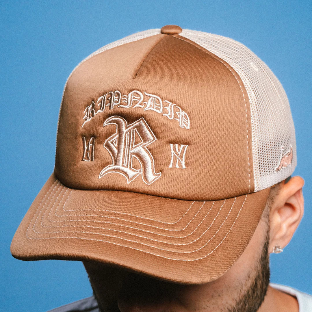 GORRA CITIES TRUCKER (BROWN / SAND)