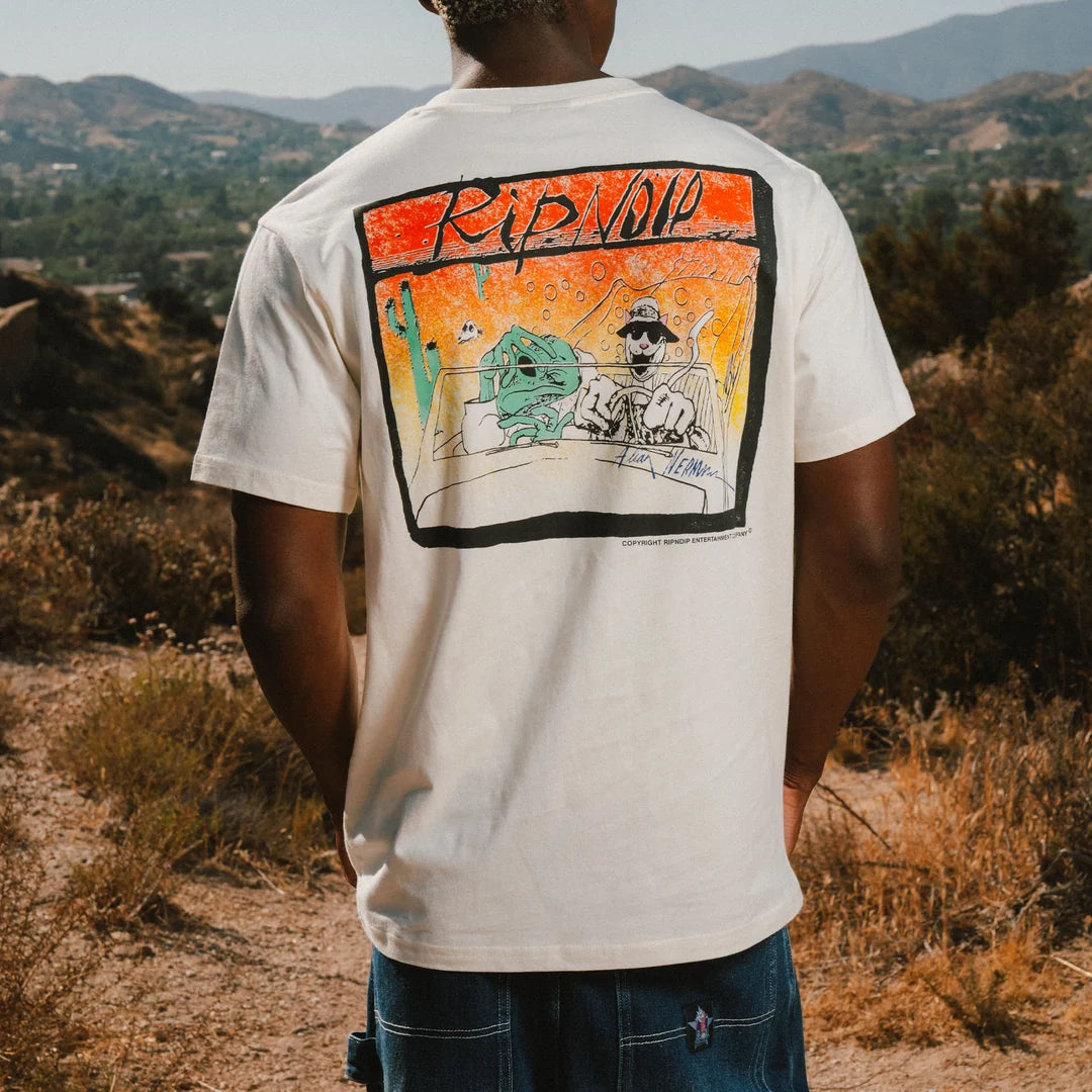 PLAYERA DRIVE THRU (BONE)