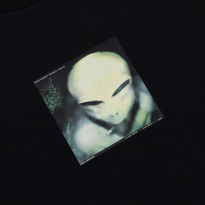 PLAYERA SPACING OUT (NEGRO)
