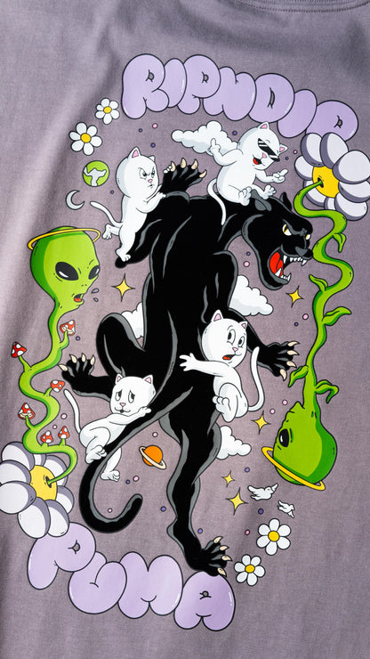 TEE RIPNDIP X PUMA BOXY GRAPHIC “PLUM JAM” (Morado)