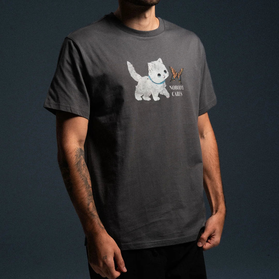 PLAYERA NOBODY CARES (CHARCOAL)