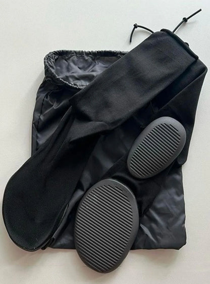 YEEZY “PODS” (NEGRO)
